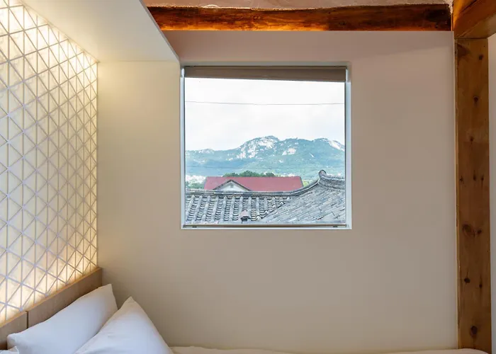 Villa Luxury Hanok Bukchon Summit Seul
